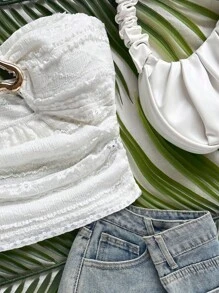 Soleia 女士度假白色针织纹理无袖露脐上衣，镂空心形金属扣装饰，修身剪裁 - 适合派对、约会、下午茶、海滩/度假村、音乐节、嘉年华等场合。白色无肩带上衣，派对装。 - 米色 - 查看 4