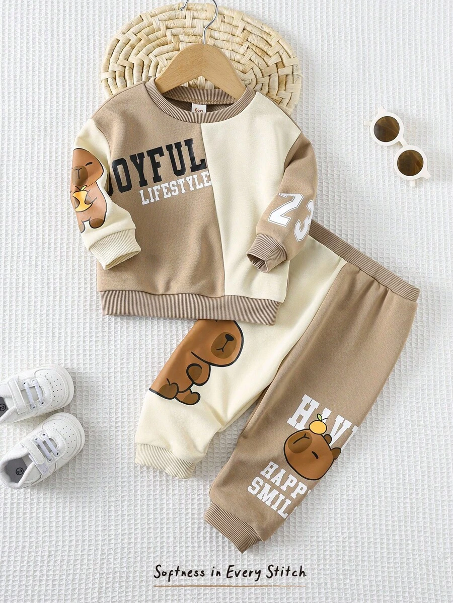 Cozy Pixies Bộ 2 áo nỉ phong cách hoạt hình thường ngày cho bé trai có họa tiết chữ và miếng vá màu tương phản, kết hợp với quần bo gấu màu tương phản, cạp chun, thu/đông - Nhiều màu - Xem 1