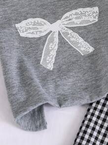 SHEIN Vintaside Kids 女婴韩版时尚休闲日常蕾丝蝴蝶结图案灰色圆领T恤和格子长裤两件套，适合日常穿着、度假、拍照、春夏幼儿两件套，幼儿格子套装 - 彩色 - 查看 6