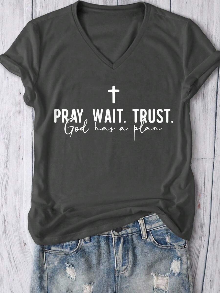 Pray.Wait.Trust Faith 女款短袖V領T恤,休閒優雅可愛日常穿著,教堂風深灰色夏季款 - 灰色 - 查看 1
