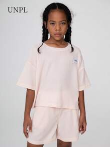 SHEIN Girls' T-Shirt Set,Pink Summer Casual Work Outfit For Tween Girls 8-12Y,Round Neck Short Sleeve Top&Loose Shorts,Unique Waffle Texture,Relaxed Fit - Apricot - View 3