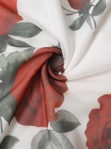 SHEIN PETITE 加大码玫瑰印花网眼系带短款上衣和紧身鱼尾裙，两件套性感服装，适合情人节派对和音乐会 - 彩色 - 查看 4