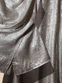 Modelyn 2 件银色亮片不对称垂坠领上衣和垂坠喇叭裙套装 - 銀色 - 查看 3