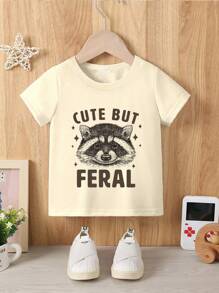 SHEIN Playful Pals 男婴休闲时尚可爱卡通浣熊和“CUTE BUT FERAL”字母图案圆领修身短袖T恤，已停产 - 杏色 - 查看 3