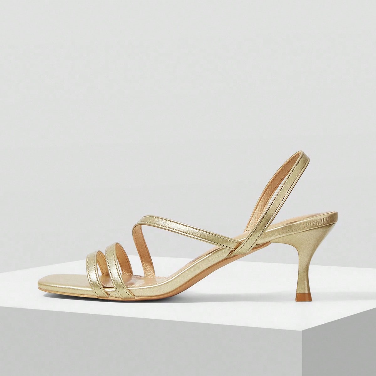 Sandalias de tacón alto de uso diario con punta cuadrada en color dorado claro para mujer