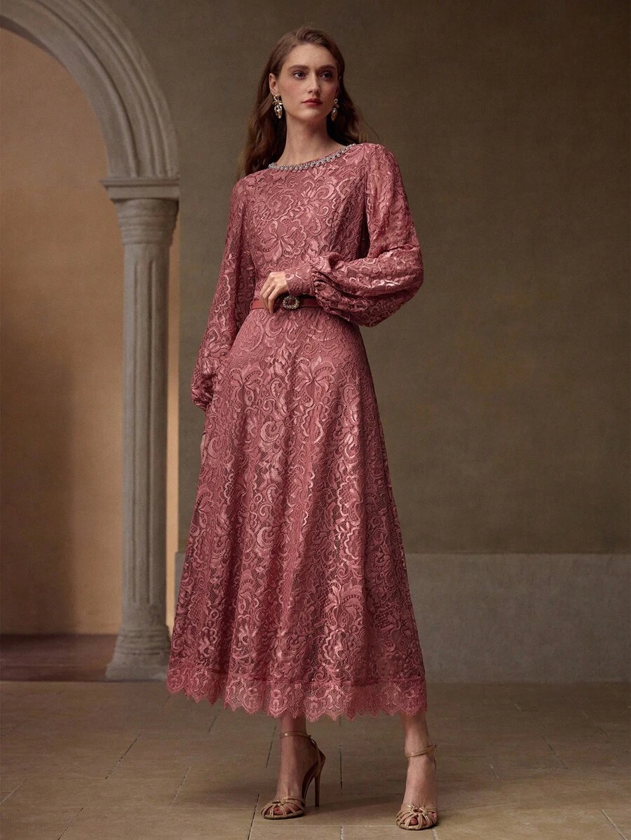 MOTF PREMIUM 蕾丝仿珍珠装饰连衣裙