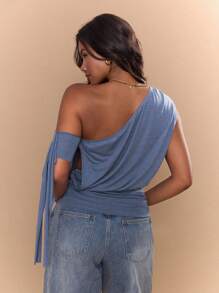 Slaydiva 2025春夏新款波西米亚音乐节乡村休闲街头独立风Y2K宝贝蓝色15位数码印花弹力针织宽松不对称露肩短款上衣，饰有系带细节和露背设计 - 藍色 - 查看 8