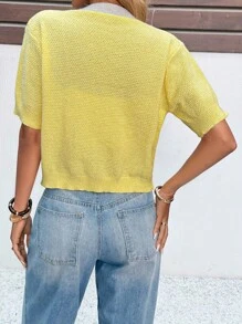 Chiquease Cardigan Pendek Wanita Kerah Bulat Warna Kuning dengan Blok Warna dan Dekorasi Bintang Laut - Kuning - View 2