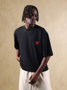 SUMWON Oversized T-Shirt aus Baumwolle mit Rundhalsausschnitt, grafischem Aufdruck, Streetwear-Kollektion, moderner Modestil, Jersey Tee für Wochenend-Lässig, bequem, urbaner Stil für Herbst, Winter, Frühling