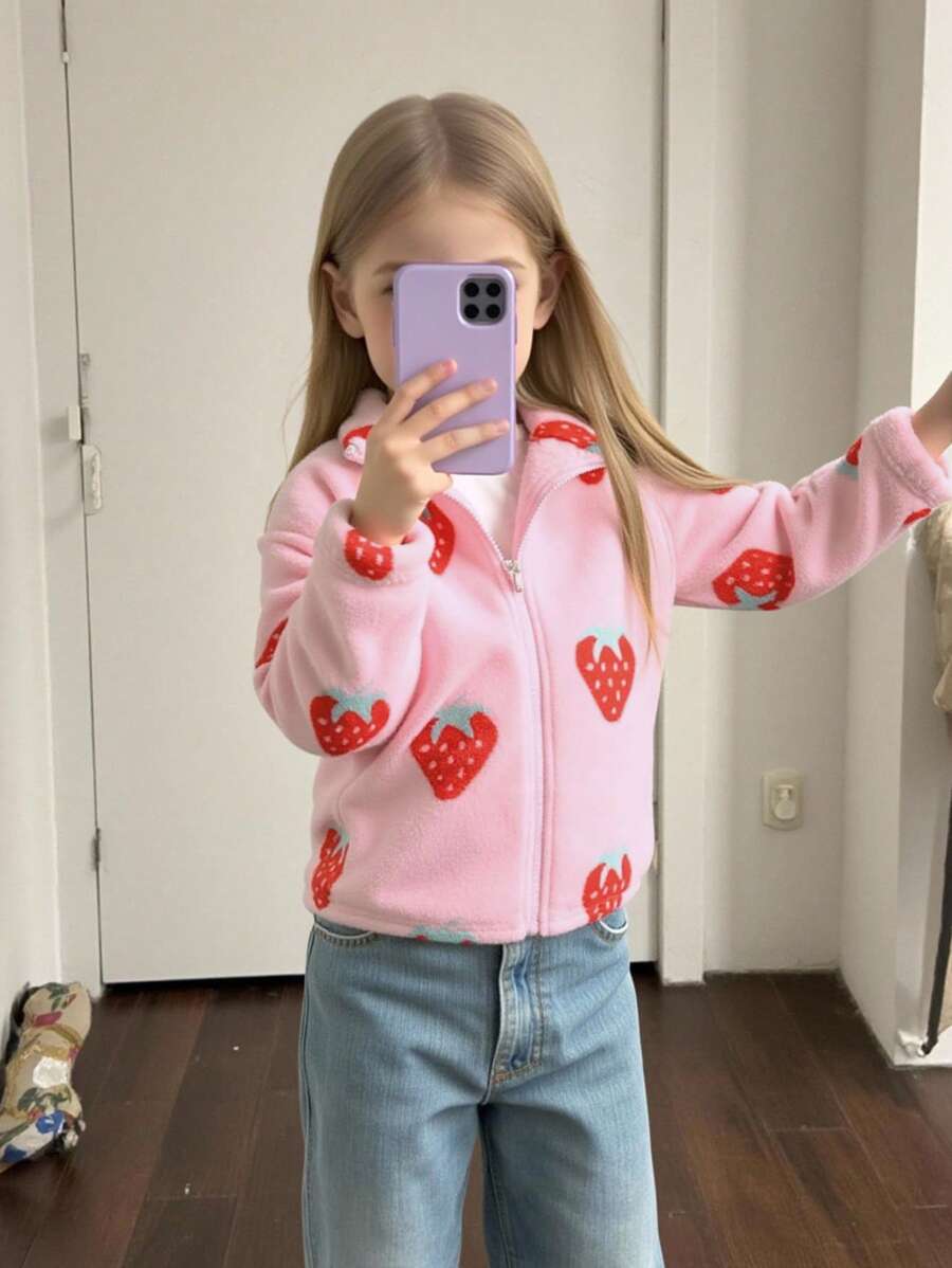 SHEIN 年轻女孩休闲可爱草莓印花毛绒卡通水果印花长袖夹克，羊毛大衣，非常适合秋冬季休闲、日常穿着和学校日常穿着、妈妈和女儿搭配、家庭搭配、运动风格、甜美时尚、可爱、舒适、多功能、学校、家庭、度假、圣诞节，