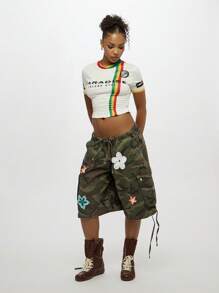 SUMWON WOMEN 钩针花朵贴布实用工装百慕大短裤军装风格长款棉质下装夏季度假节日装松紧腰带抽绳 - 軍綠色 - 查看 7