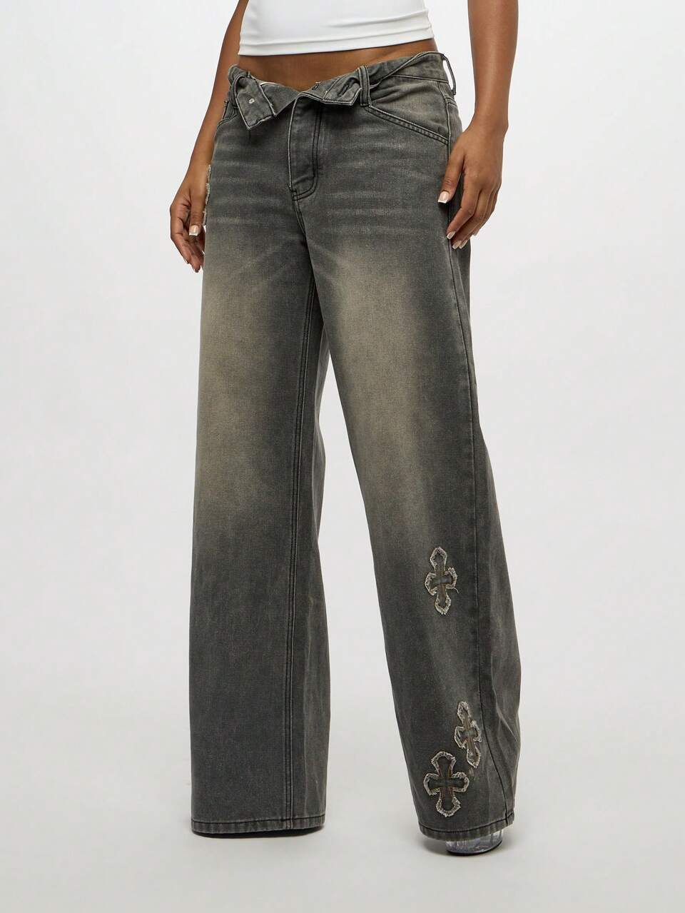 SUMWON Stone Washed Wide Leg Jeans With Gothic Cross Applique Patch Details Y2K Fashion Trendsetter Baggy Denim Pants Fall Winter Collection