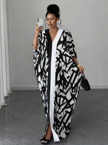 Maweii Plus Size Fashionable All-Over Print Batwing Sleeve Long Dress - Black and White - View 3