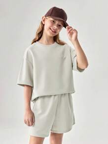 JNSQ Ensemble sweat-shirt à capuche et shorts de sport décontracté pour la rentrée scolaire, t-shirt oversize à col rond avec imprimé graphique de lettres amusantes et shorts pour enfants - Kaki - Voir 3