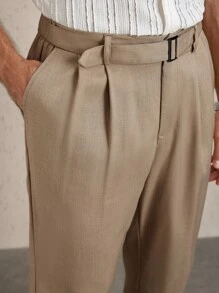 Manfinity Homme Quần ống côn xếp ly thiết kế khóa thắt lưng màu trơn cho nam - Màu Khaki - Xem 3