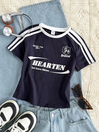 SHEIN Tween Girls Casual Streetwear Fashion Retro College Style Ribbon Slogan Print Patchwork Round Neck Stretchy Short Fitted Cotton T-Shirt, Burgundy Navy Baby Tee