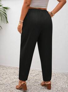 SHEIN PETITE CURVE Tapered Black Plain Plus Size Pants In Woven Fabric For Everyday Comfort Elastic Waist Pants Textured Pants,Fall Clothes For Women