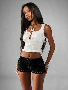 MISSGUIDED 系带热裤 节日 破洞皮革 高腰 索环 短裤 俱乐部装 舞台装 夏季 春季 夜店装 - 黑色 - 查看 3