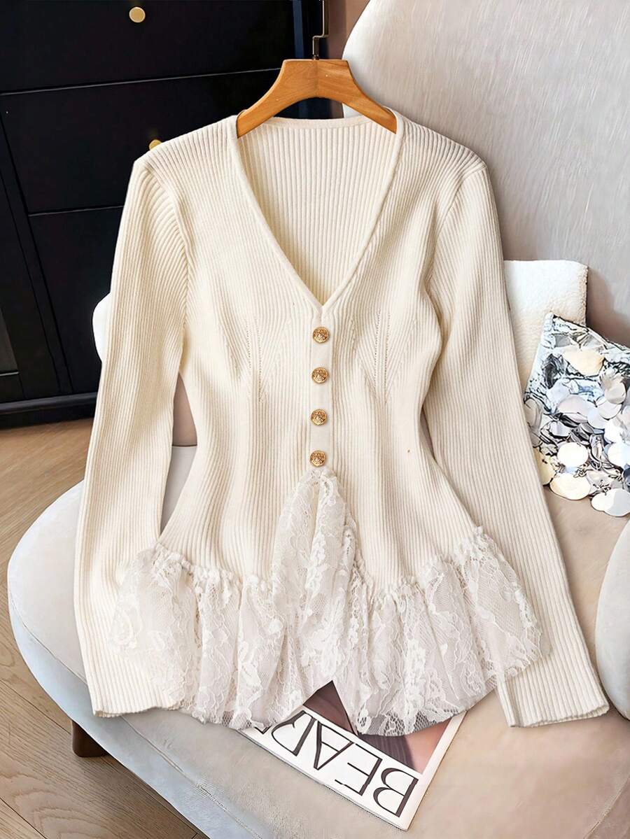 GlowEve CURVE Áo len đan ren chắp vá cổ chữ V màu trắng, tinh tế và sang trọng - trắng - Xem 1