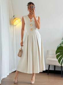 Rafferiza Váy chữ A không tay cổ chữ V có nút kim loại màu vàng hồng, eo thắt - Màu be - Xem 3