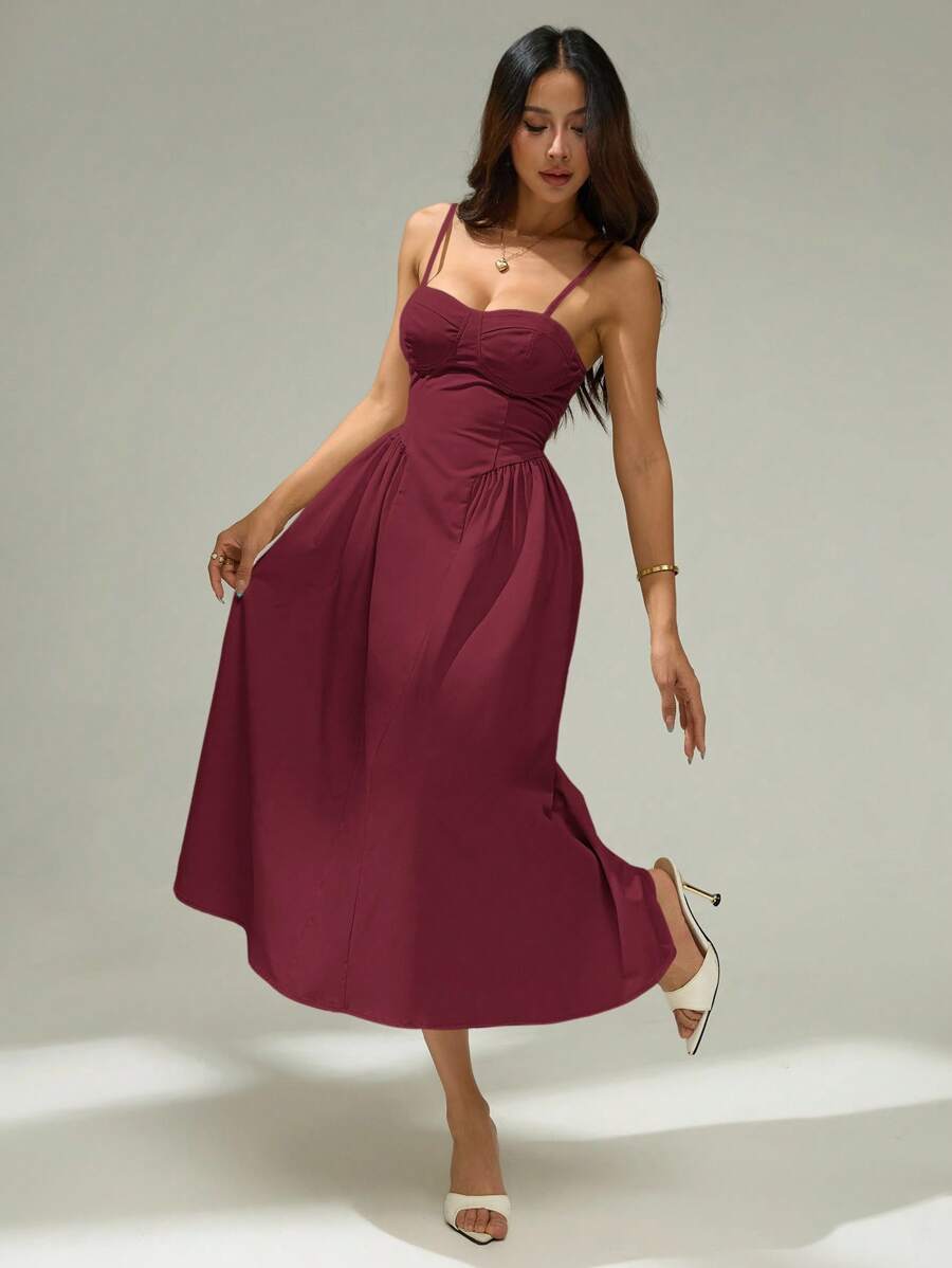 SHEIN PETITE 女式休闲纯色腰部收腰吊带连衣裙，夏季 - 酒紅色 - 查看 1