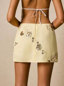 Poéselle Shorts elegantes de verano con patchwork brillante amarillo para mujer