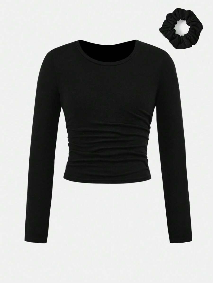 SHEIN Girlism Tween Girls Black Ruched Design T-Shirt With Hair Scrunchie, Casual Daily Fashionable Versatile Black Long Sleeve Crop Top Fitted Long Sleeve Crop Top Black Crop Top Long Sleeve Crop Top Cute Black Crop Top Fall Winter - Black - View 1