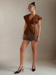 Hauture 前扣盖袖 V 领优雅上衣 - 棕色 - 查看 4