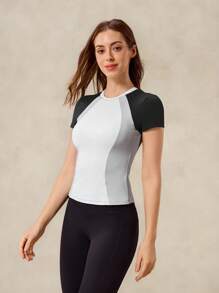 OutZeal 女士速干收腹短袖T恤，适合中等强度普拉提锻炼 - 彩色 - 查看 8