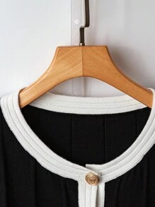 GlowEve CURVE كارديجان محبوك ذو طبقات مطرزة متناوب الألوان مقاس كبير، طراز عتيق - أبيض وأسود - مشاهدة 3