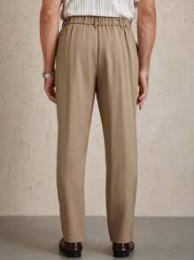 Manfinity Homme Quần ống côn xếp ly thiết kế khóa thắt lưng màu trơn cho nam - Màu Khaki - Xem 2