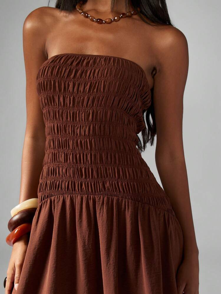 MISSGUIDED Bandeau Shirred Maxi Dress Holiday Resort Beach Elastic Bodice Long Dress Gathered Smocked Summer Spring Casual Floor Length Dress