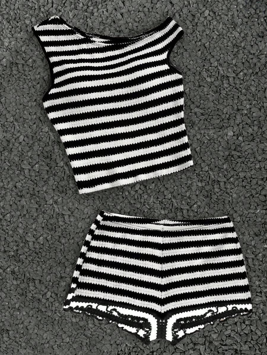 Coolane Kids Tween Girls Soleia 2 件套节日条纹针织不对称肩部修身上衣和超低腰紧身短裤，适合派对、圣诞节、情人节、约会、海滩、游轮、狂欢节、复活节 - 黑與白 - 查看 1