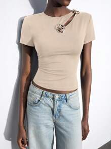 Maija Damen-T-Shirt mit 3D-Blumendekor und ausgehöhlten kurzen Ärmeln, modisch und vielseitig für den Sommer