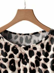 SHEIN Clasi 大码女式豹纹蝙蝠袖侧结上衣和裤子两件套