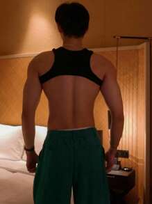 Manfinity Sport Corelite Camiseta de tirantes ajustada de corte slim de unicolor y cuello redondo para hombres