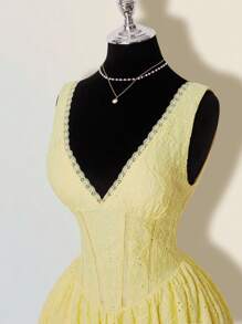 SHEIN ICON Elegantes ärmelloses Minikleid einfarbig Gelb aus Jacquard-Gewebe, Sommer - Gelb - Übersicht 4