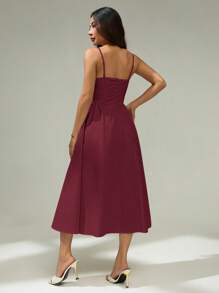 SHEIN PETITE 女式休闲纯色腰部收腰吊带连衣裙，夏季 - 酒紅色 - 查看 3