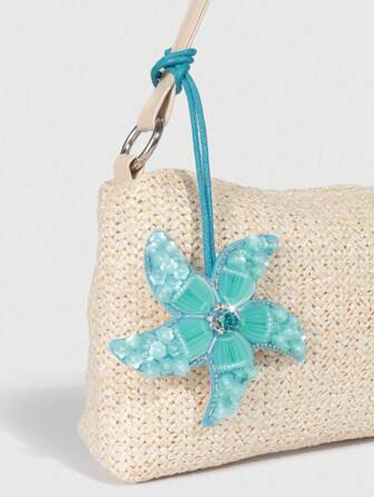 Fairycore 1 pieza Colgante decorativo con estrella de mar azul brillante y cuentas, con pequeña flor azul, perfecto para decorar bolsos/carteras en días festivos