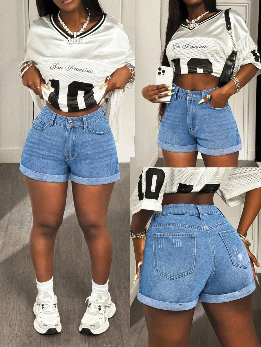 Slaydiva Women's Solid Color Pocket Casual Skinny Denim Shorts - Light Wash - View 1