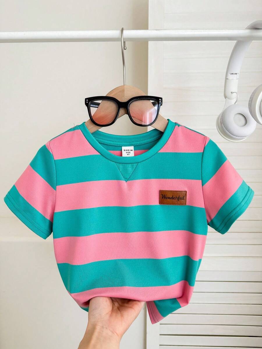 SHEIN 1 Áo thun cổ tròn tay ngắn kẻ sọc rộng rãi thoải mái cho bé trai, mềm mại và thoải mái, cổ điển và đa năng, phù hợp cho mùa xuân/hè - màu xanh lá - Xem 1