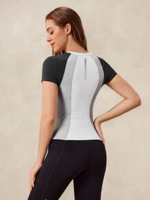 OutZeal 女士速干收腹短袖T恤，适合中等强度普拉提锻炼 - 彩色 - 查看 9