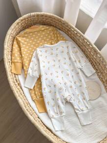 SHEIN 2pcs Newborn Baby Girl Cute Casual Knit Floral Polka Dot Long Sleeve Romper Set