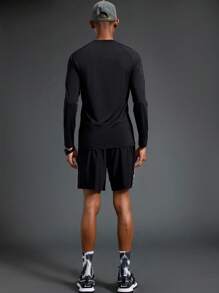 Manfinity Sport Polished Men's Geometric Print Round Neck Long Sleeve Athletic T-Shirt Compression Shirt Men - Black - View 2