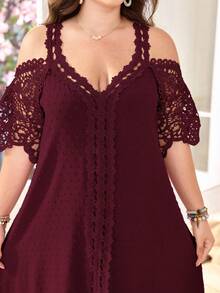Lacomfia Vestido Solto Elegante Tamanho Plus com Decote em V, Manga Curta, Recortes a Laser e Renda - Vinho - Visão 6