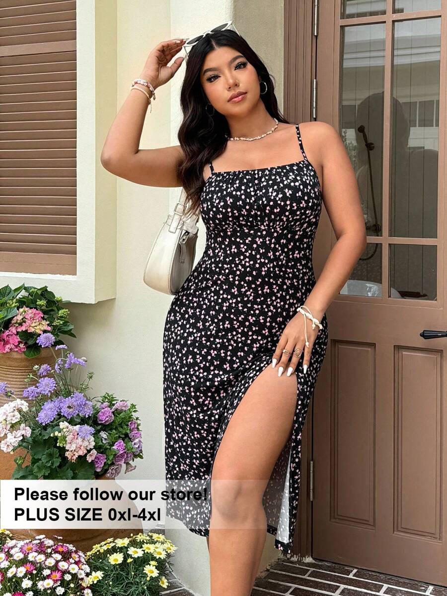 SHEIN EZwear Vestido de tirantes informal de verano con estampado floral diminuto y abertura lateral para tallas grandes