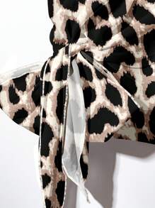 SHEIN Clasi 大码女式豹纹蝙蝠袖侧结上衣和裤子两件套