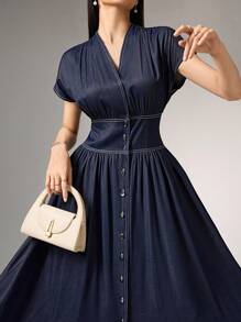 Heiryn 女式纯色前扣V领优雅短袖中长连衣裙 - 藍色 - 查看 6