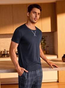 Manfinity Underwear&Sleepwear Basics Ensemble D'habillement Pour Hommes À Carreaux À Manches Courtes De Couleur Unie Avec Pantalon Long Pour La Maison - Bleu marine - Voir 5