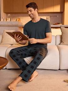 SHEIN Men's Solid Color Round Neck Short Sleeve Top With Checkered Pants Home Clothes Set - Olive Green - View 5